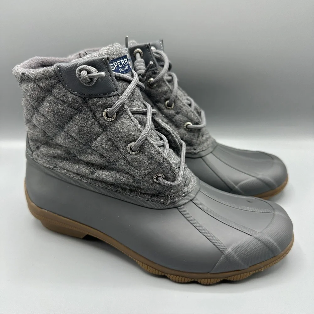 SPERRY Saltwater Rain Snow Boots Quilt Wool Blend Upper Size 8M Gray